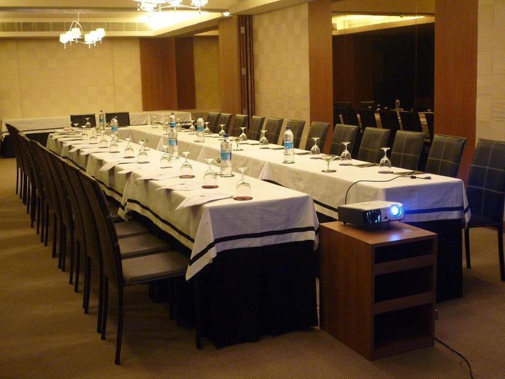 Udman Hotel Panchshila Park New Delhi Facilities photo